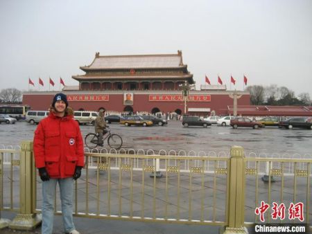 　　王德中(Cyrus Janssen)2008年初在北京留影。受访者供图